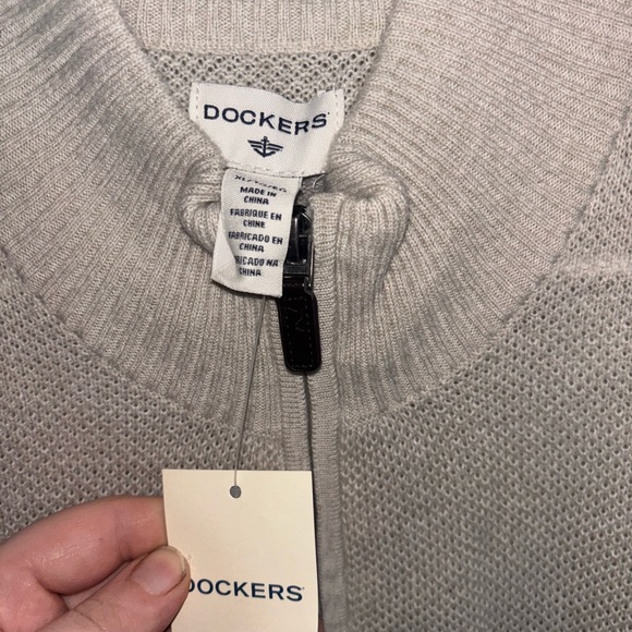 Men's Gray and Black Half-Zip Sweater - Picture 3 of 6